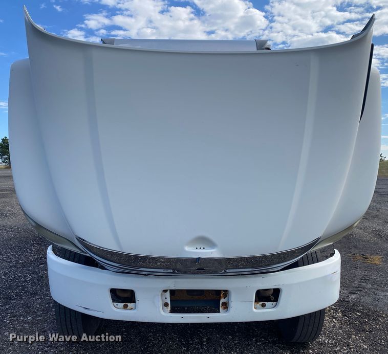 image for item JW9310 2011 Hino 268  box truck