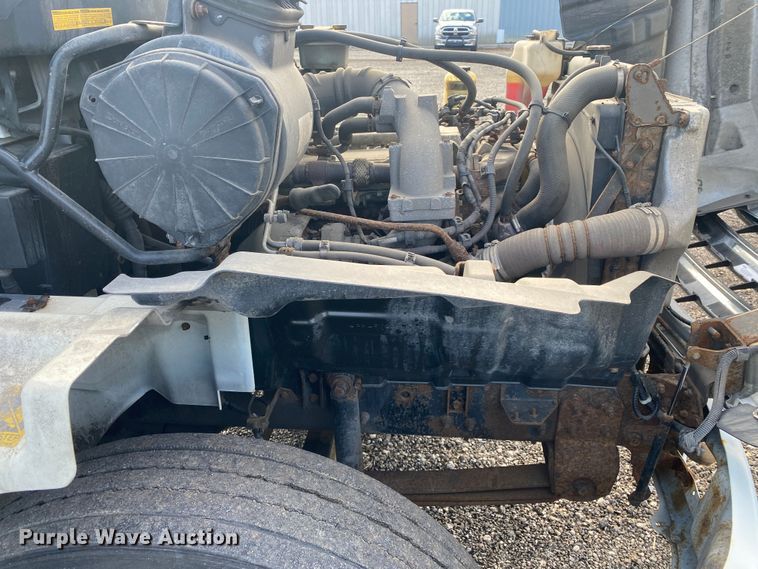 image for item JW9310 2011 Hino 268  box truck