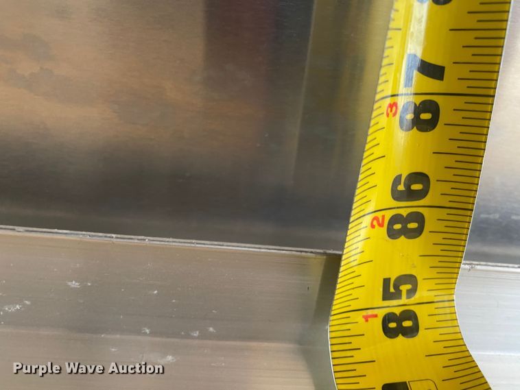 image for item JW9310 2011 Hino 268  box truck