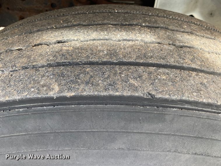 image for item JW9310 2011 Hino 268  box truck