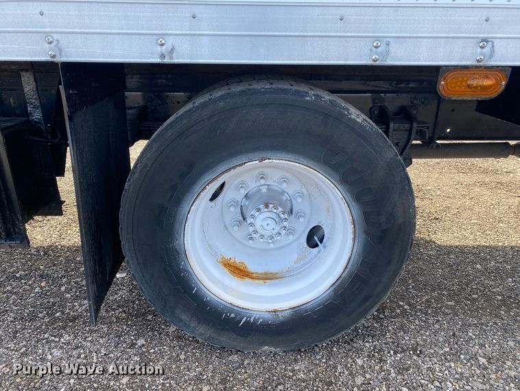 image for item JW9310 2011 Hino 268  box truck