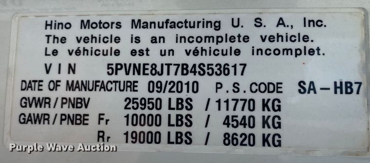 image for item JW9310 2011 Hino 268  box truck