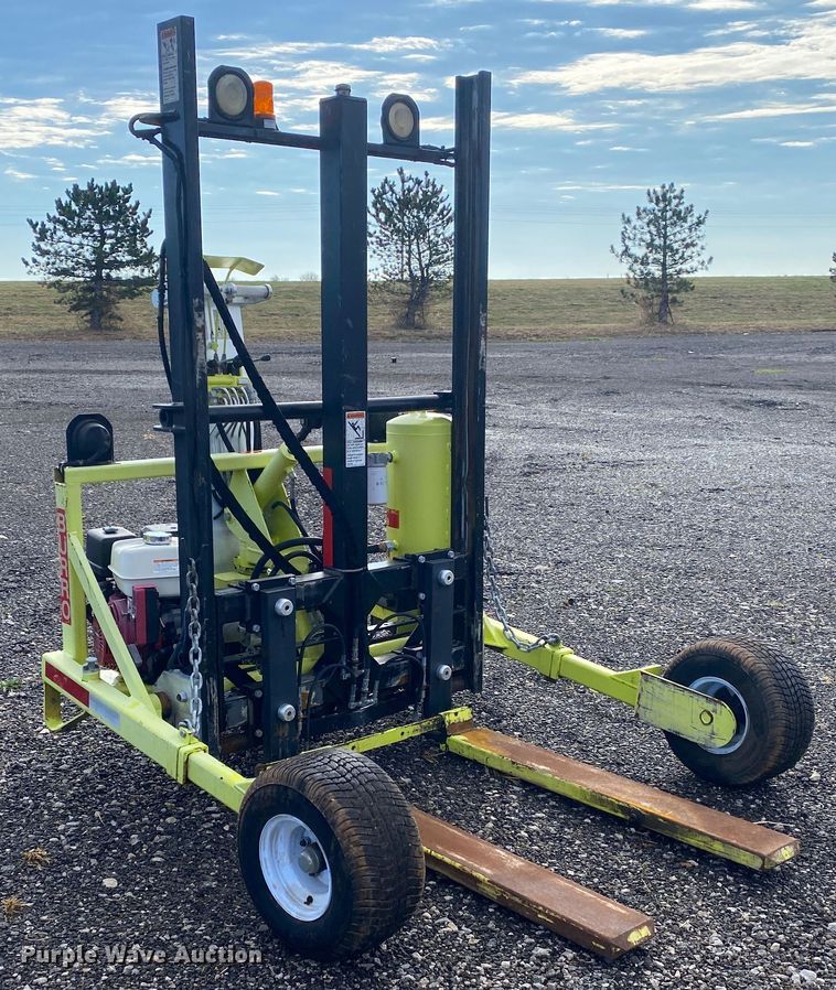 image for item JW9317 2014 Donkey Burro B13-3K  forklift