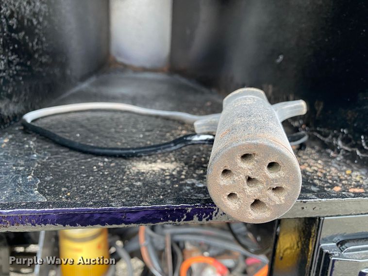 image for item JW9319 2006 International 7600  toter truck