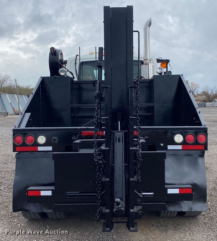 image for item JW9319 2006 International 7600  toter truck