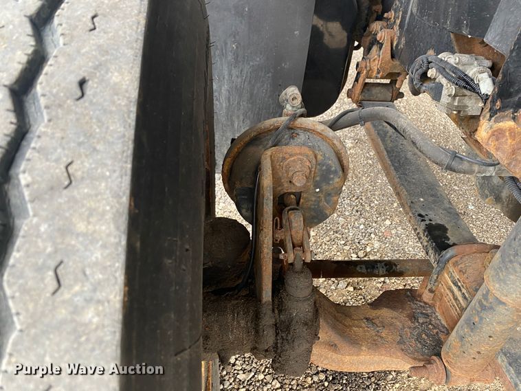 image for item JW9319 2006 International 7600  toter truck