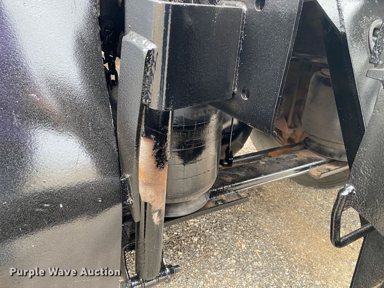 image for item JW9319 2006 International 7600  toter truck