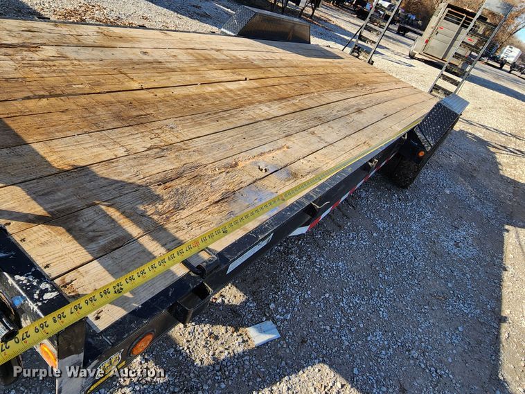 image for item JW9957 2022 Load Trail  equipment trailer