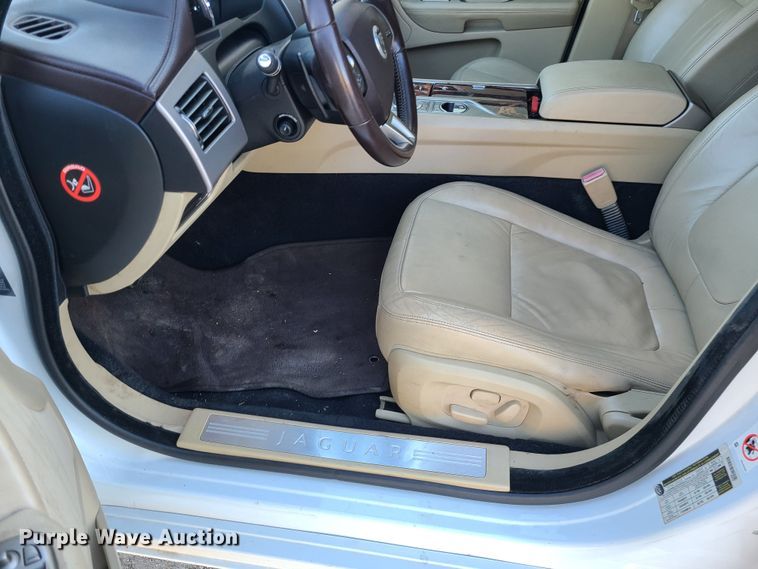 image for item JW9958 2011 Jaguar XF