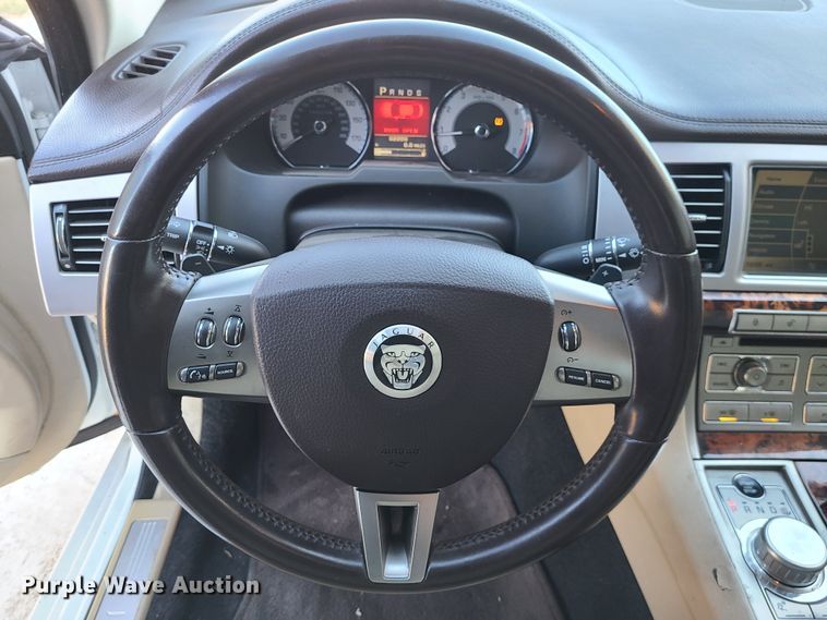 image for item JW9958 2011 Jaguar XF