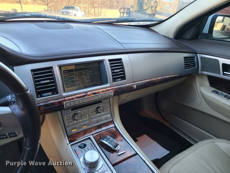 image for item JW9958 2011 Jaguar XF