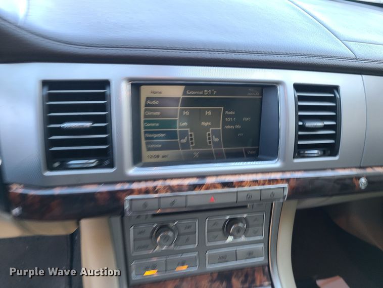 image for item JW9958 2011 Jaguar XF