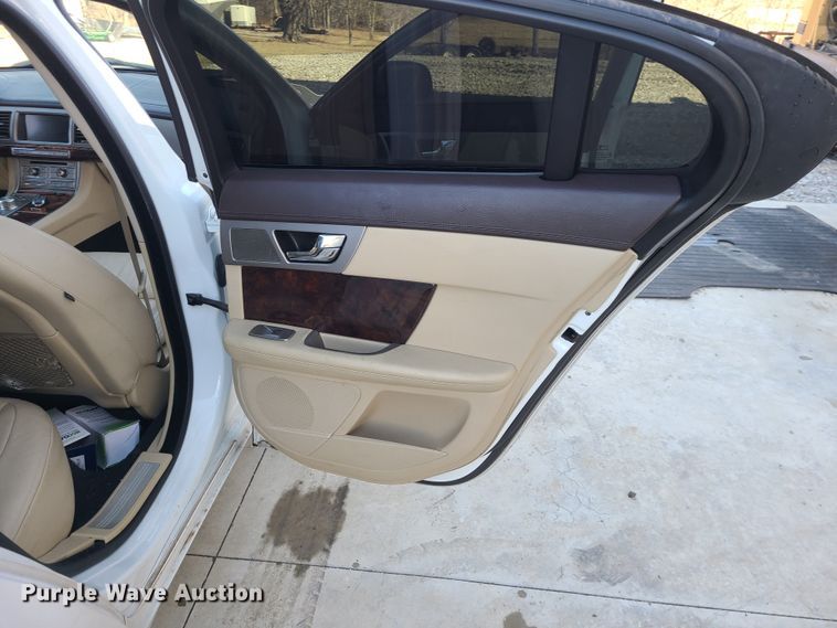 image for item JW9958 2011 Jaguar XF