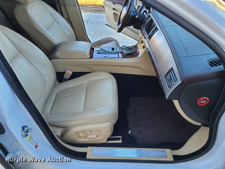 image for item JW9958 2011 Jaguar XF