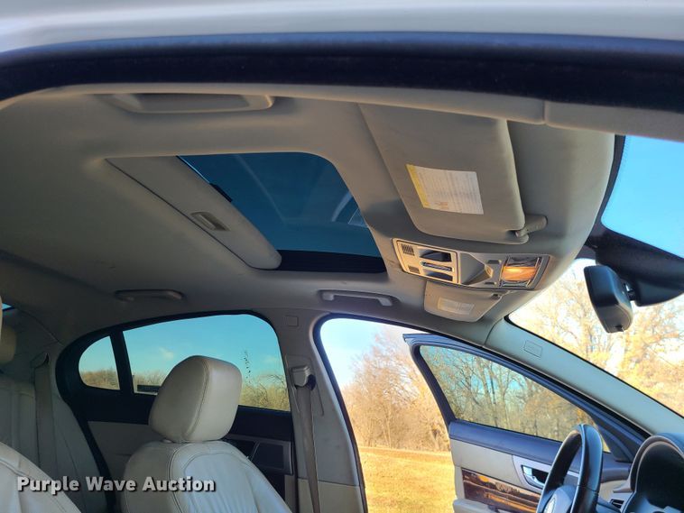 image for item JW9958 2011 Jaguar XF