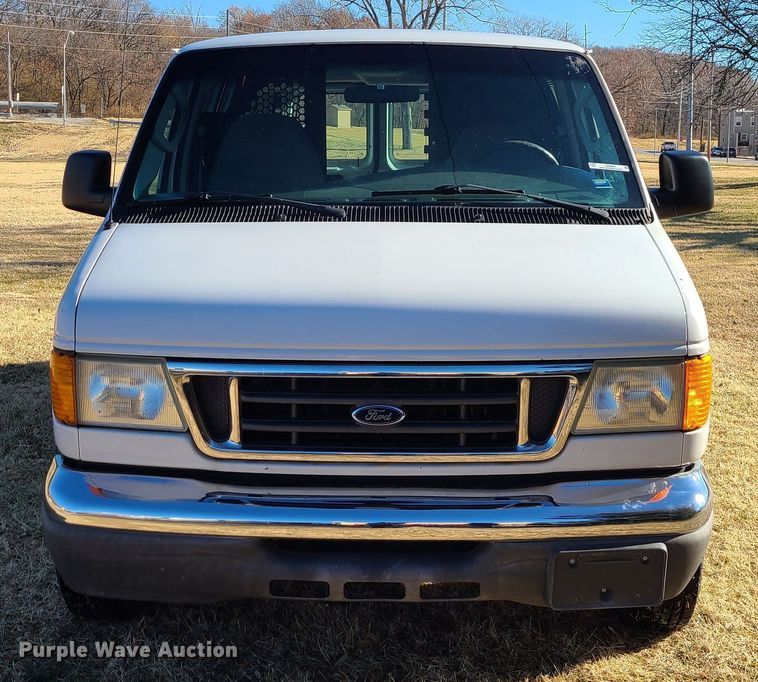 image for item JW9960 2006 Ford E150  van