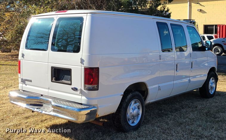 image for item JW9960 2006 Ford E150  van