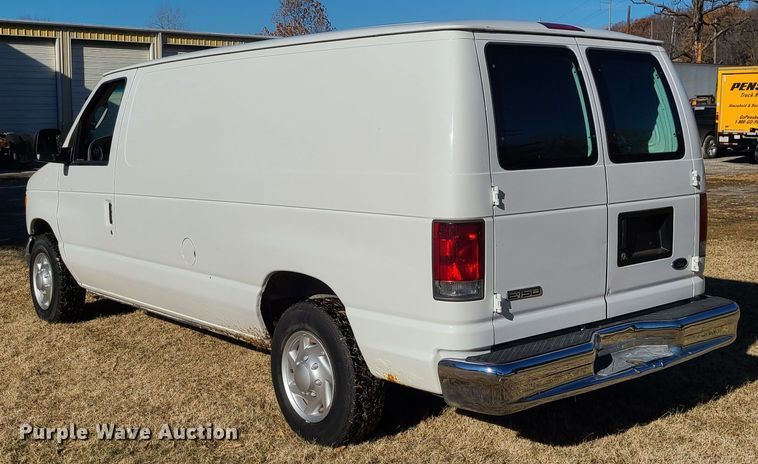 image for item JW9960 2006 Ford E150  van