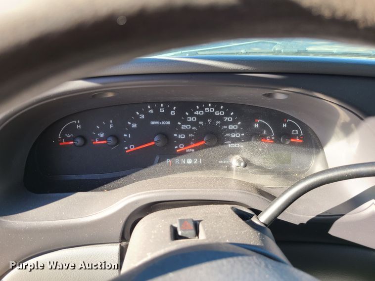 image for item JW9960 2006 Ford E150  van