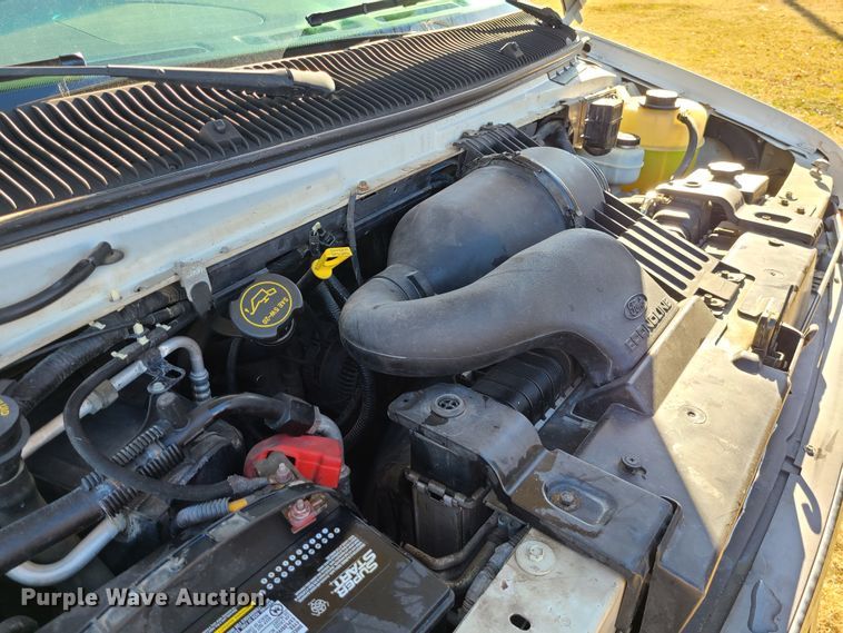 image for item JW9960 2006 Ford E150  van