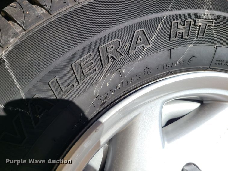 image for item JW9960 2006 Ford E150  van