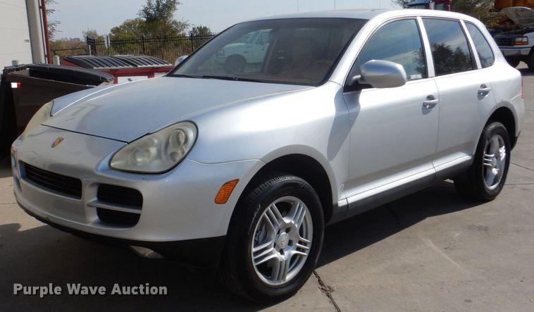 image for item JZ9045 2004 Porsche Cayenne S  SUV
