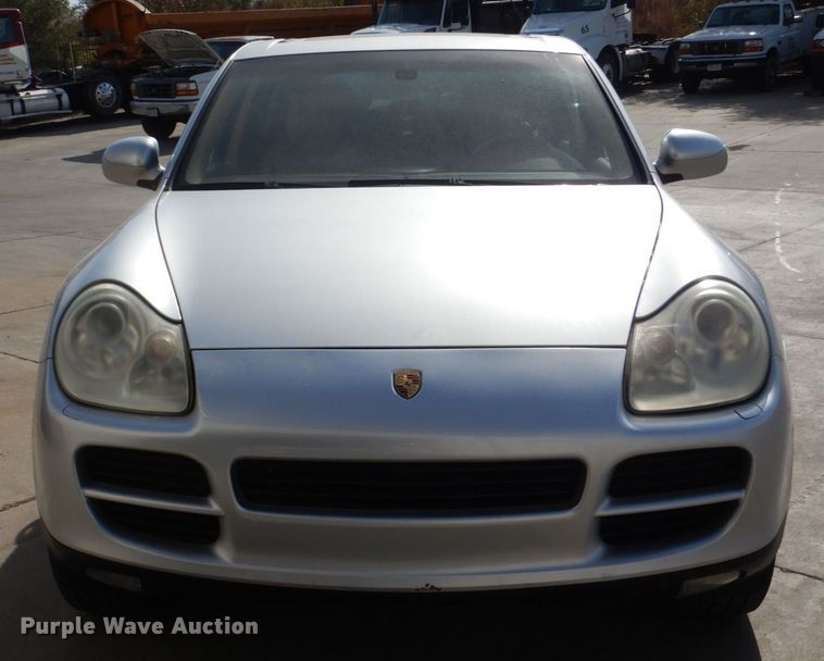 image for item JZ9045 2004 Porsche Cayenne S  SUV