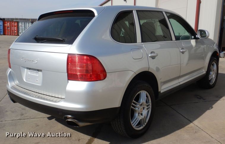 image for item JZ9045 2004 Porsche Cayenne S  SUV