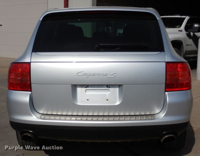 image for item JZ9045 2004 Porsche Cayenne S  SUV