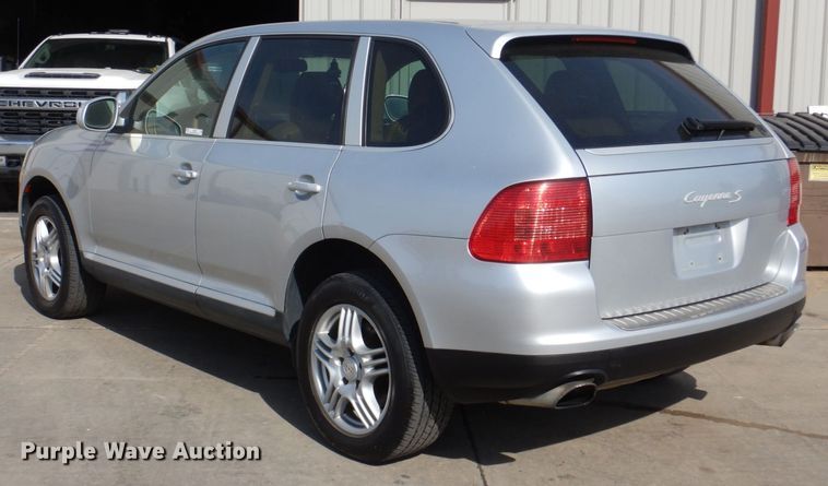 image for item JZ9045 2004 Porsche Cayenne S  SUV