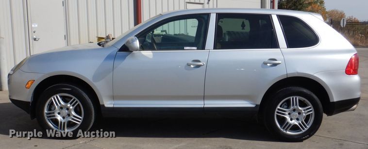 image for item JZ9045 2004 Porsche Cayenne S  SUV
