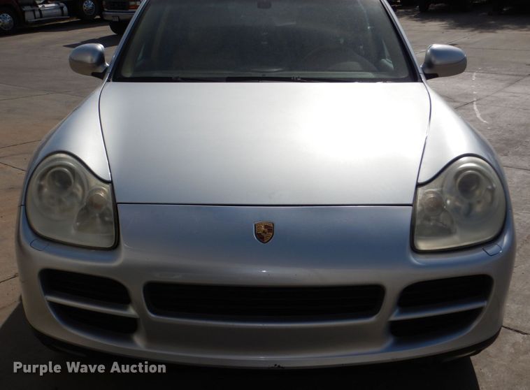 image for item JZ9045 2004 Porsche Cayenne S  SUV