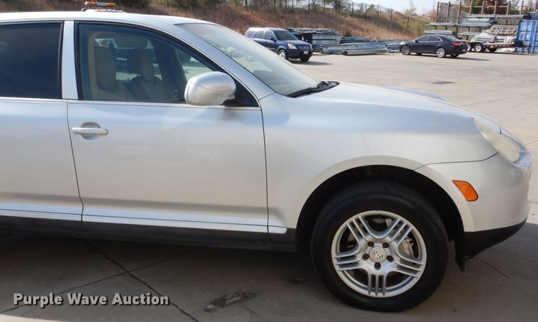 image for item JZ9045 2004 Porsche Cayenne S  SUV