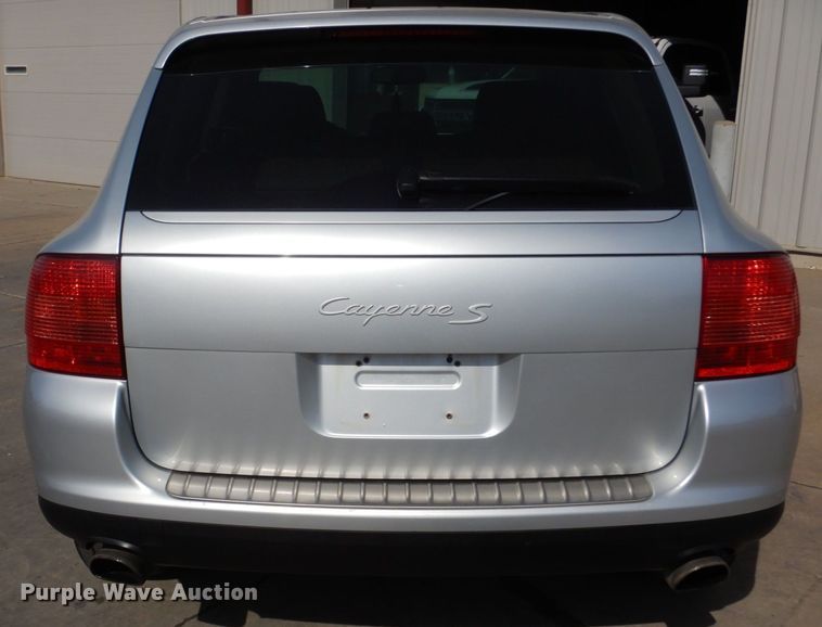 image for item JZ9045 2004 Porsche Cayenne S  SUV