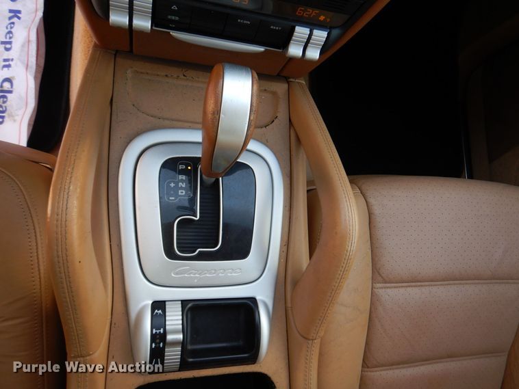 image for item JZ9045 2004 Porsche Cayenne S  SUV