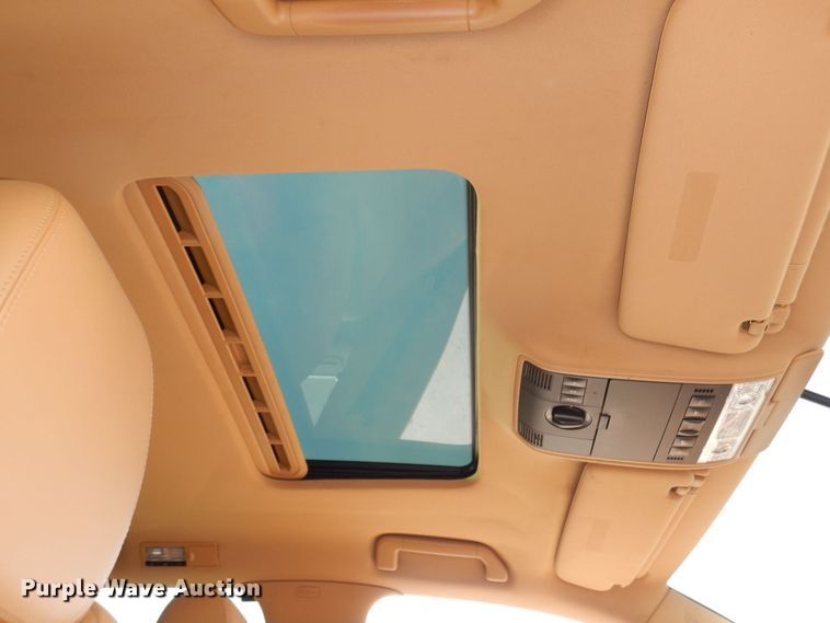 image for item JZ9045 2004 Porsche Cayenne S  SUV