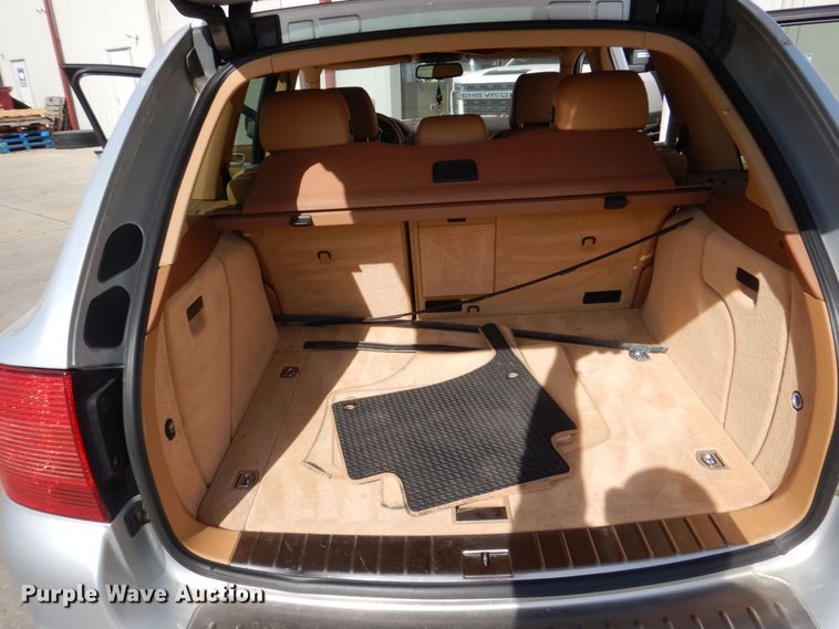 image for item JZ9045 2004 Porsche Cayenne S  SUV
