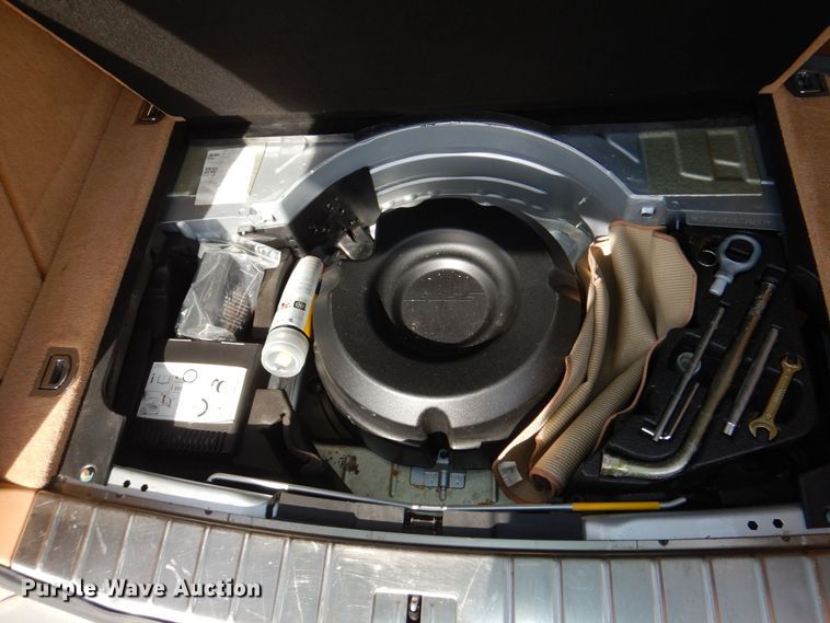 image for item JZ9045 2004 Porsche Cayenne S  SUV