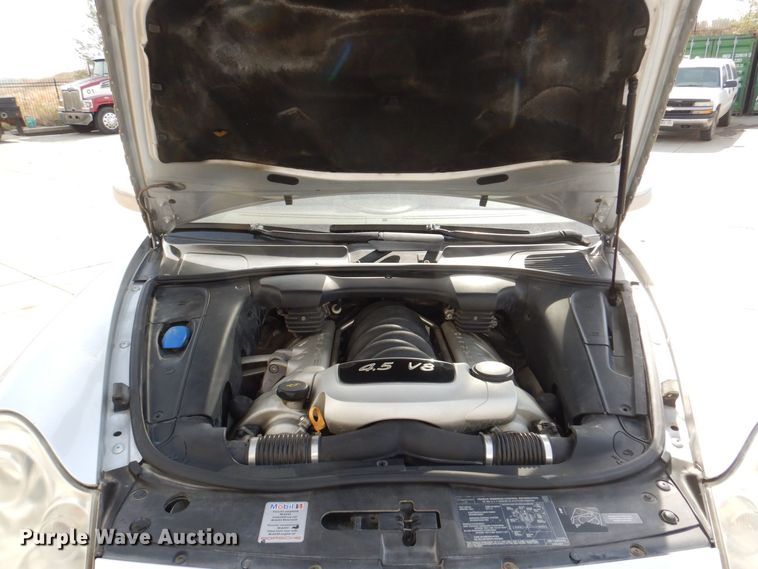 image for item JZ9045 2004 Porsche Cayenne S  SUV