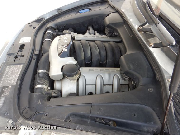 image for item JZ9045 2004 Porsche Cayenne S  SUV