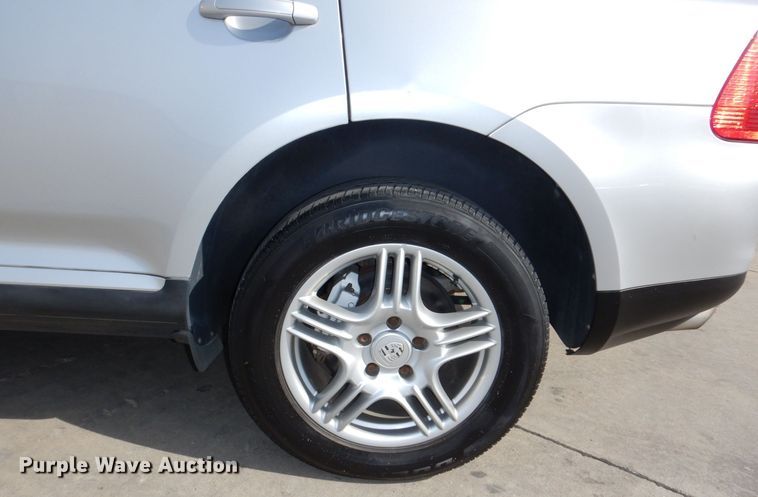 image for item JZ9045 2004 Porsche Cayenne S  SUV