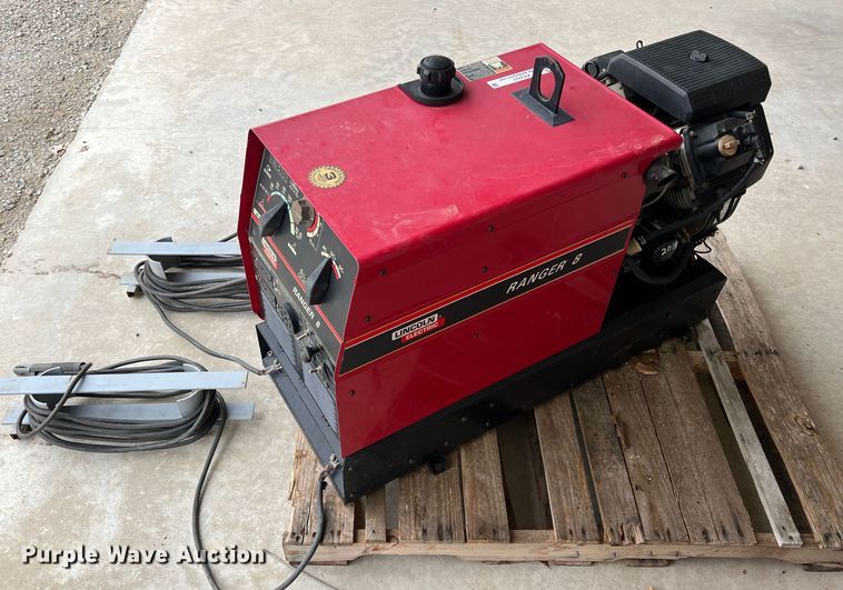 image for item KF9727 Lincoln Electric Ranger 8  welder/generator