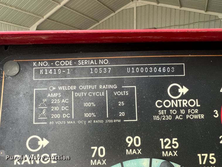 image for item KF9727 Lincoln Electric Ranger 8  welder/generator