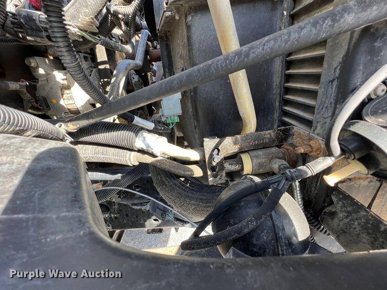 image for item KF9735 2004 GMC C7500  utility / service truck