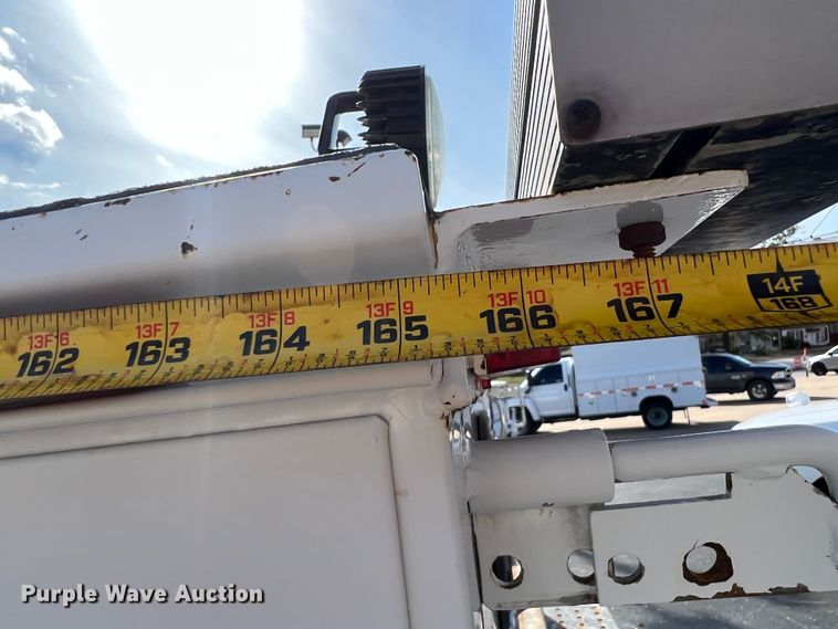 image for item KF9736 2005 Chevrolet C7500  utility / service truck