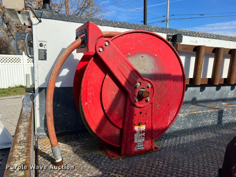 image for item KF9736 2005 Chevrolet C7500  utility / service truck