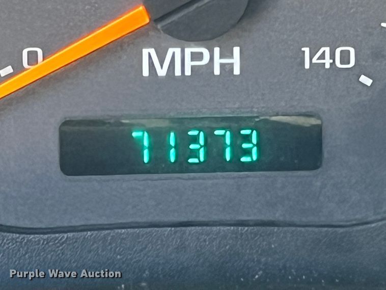 image for item KF9736 2005 Chevrolet C7500  utility / service truck