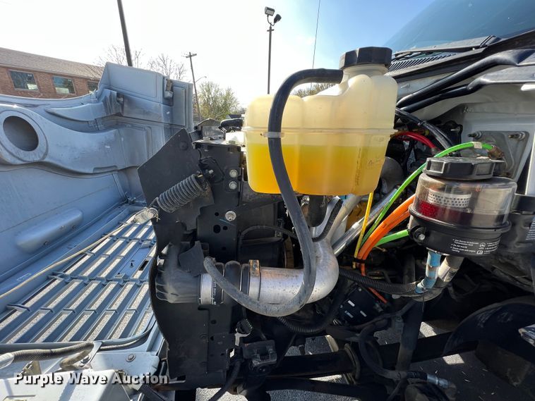 image for item KF9736 2005 Chevrolet C7500  utility / service truck