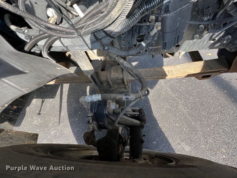 image for item KF9736 2005 Chevrolet C7500  utility / service truck