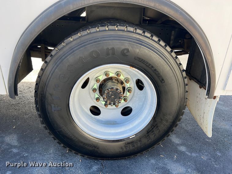 image for item KF9736 2005 Chevrolet C7500  utility / service truck